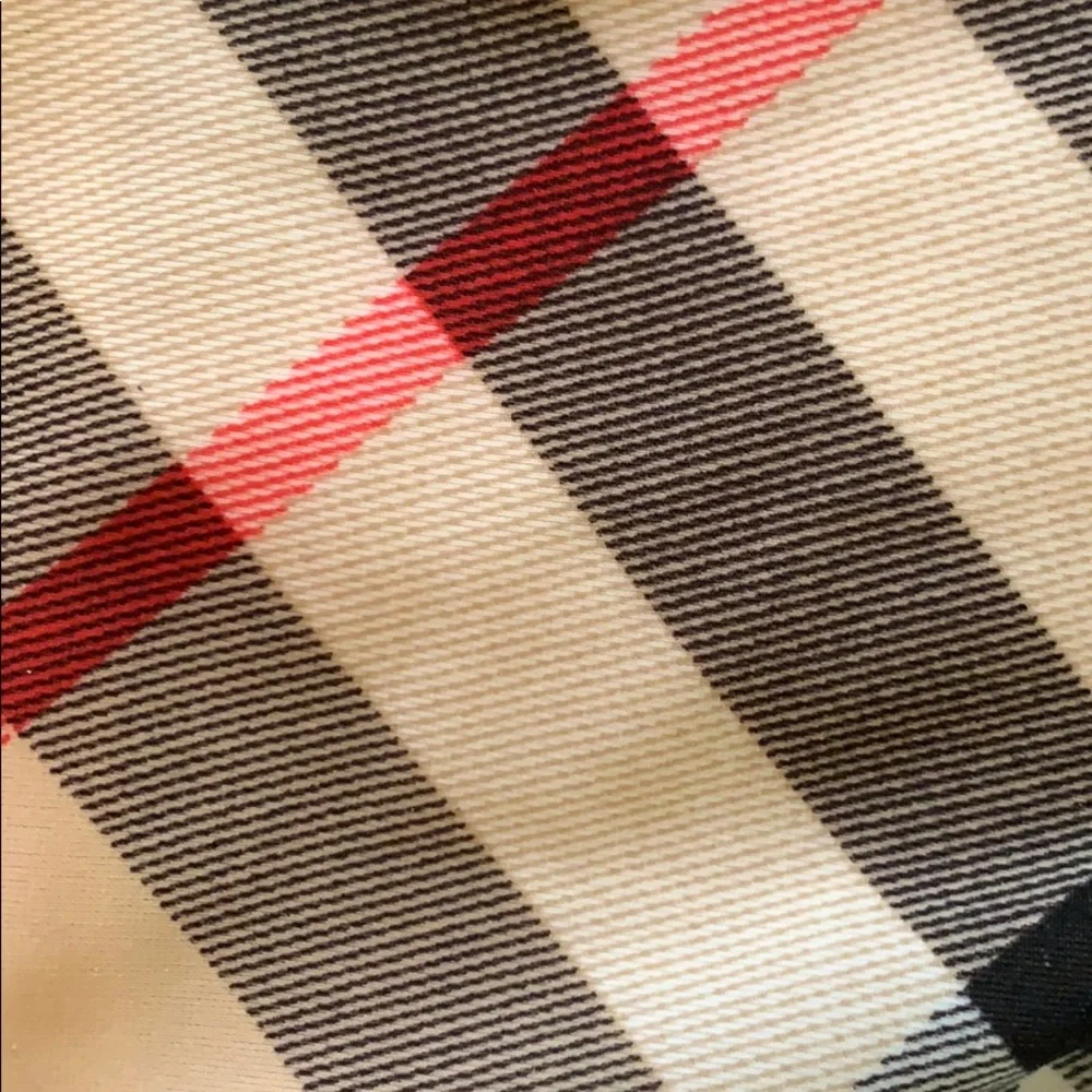 🖤❤️Burberry Girls 🏊‍♀️ one piece Swimsuit 🖤❤️ 4 - Picture 6 of 9